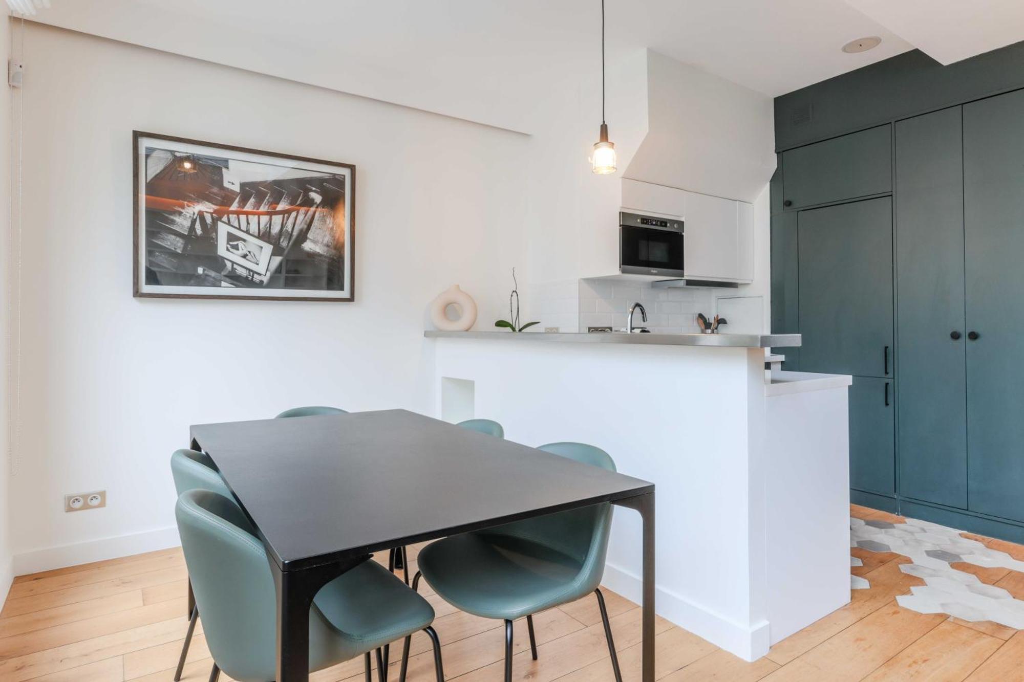 Chic Duplex Loft In Trendy Bastille Apartment *